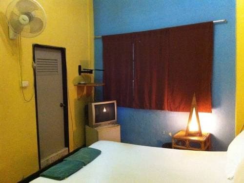 Gaeng Phet Restaurant & Guesthouse - photo 15