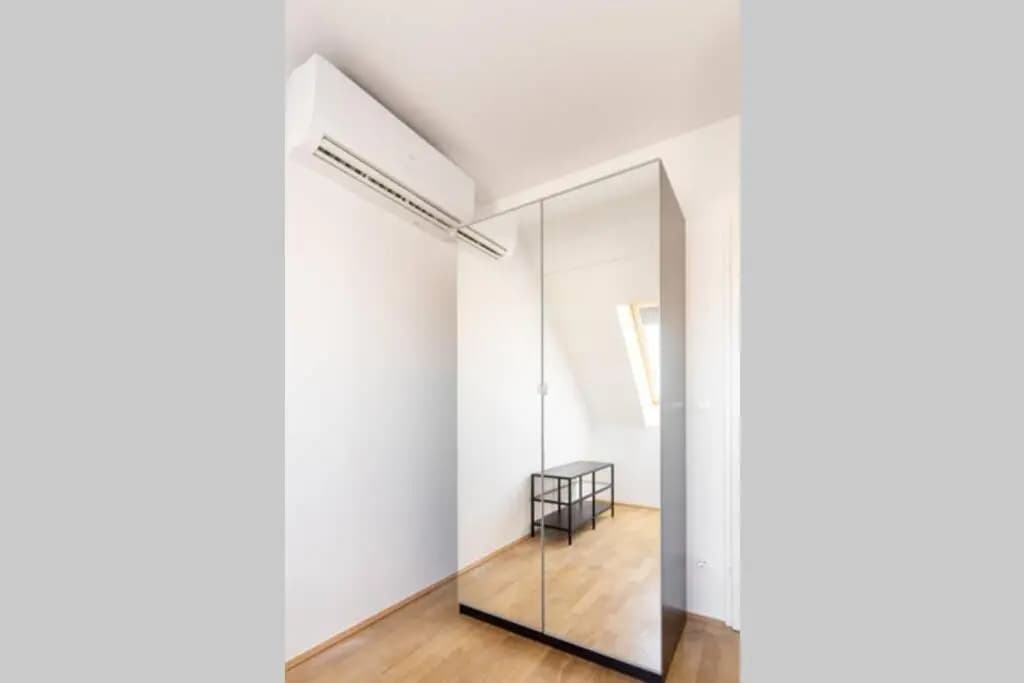 Penthouse near Schoenbrunn with large terrace! N43 - photo 3