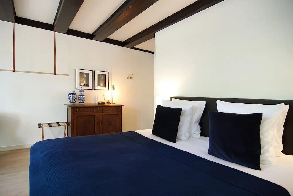 1637 Historic Canal View Suites - photo 2