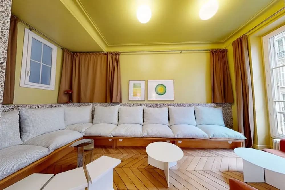 Joivy Pleasant 1-bed Flat w/ Shared Courtyard - photo 11