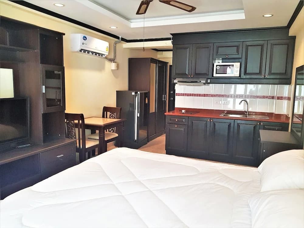 Jomtien Beach Sea View Studio - photo 2