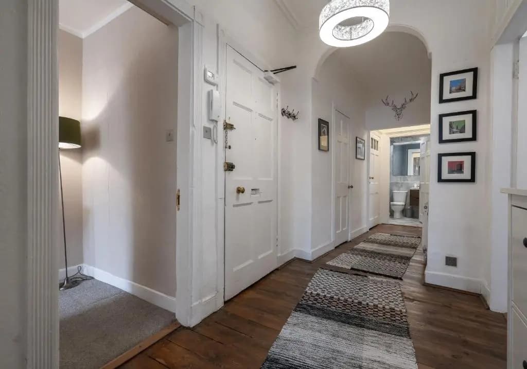 The St Patrick Square Residence No. 2 - photo 14