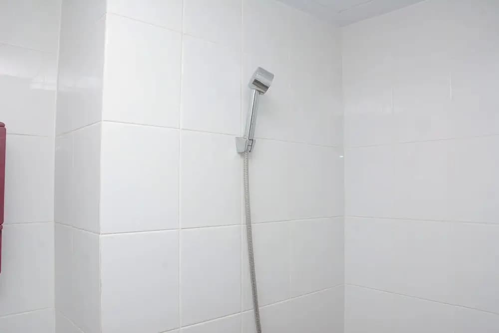 Cozy 2BR Apartment at Green Pramuka City near Mall - photo 6