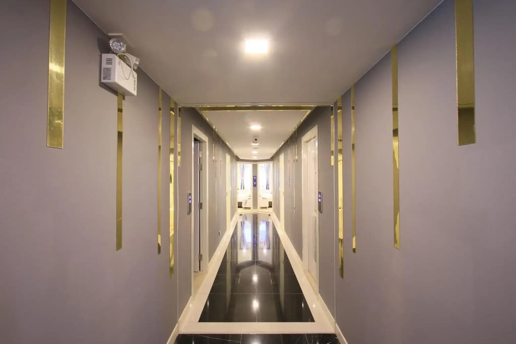 Pratunam Atrium Hotel - photo 11
