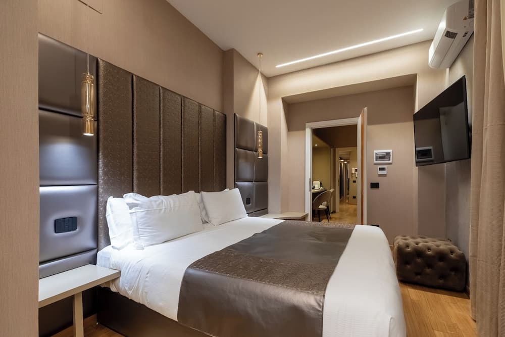 HELMIRAGE Frattina Suite - photo 7