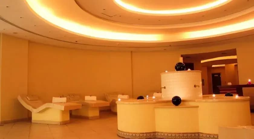 Golden Tulip Khatt Springs Resort & Spa - photo 18