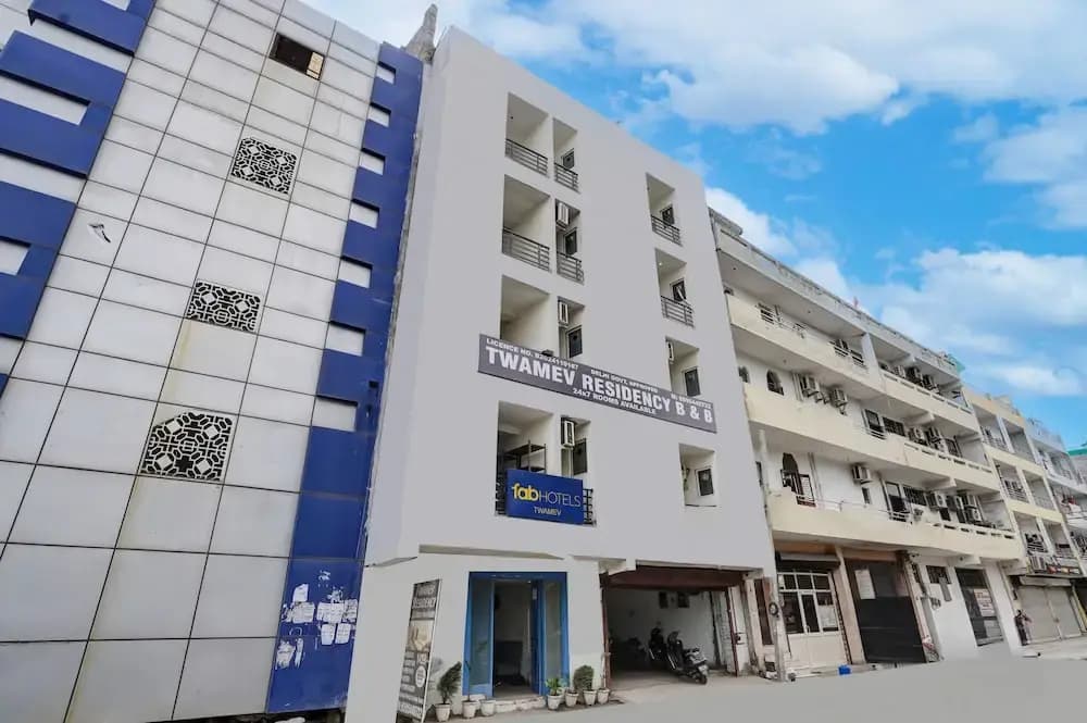 Hotel Twamev residency Uttam Nagar - photo 13