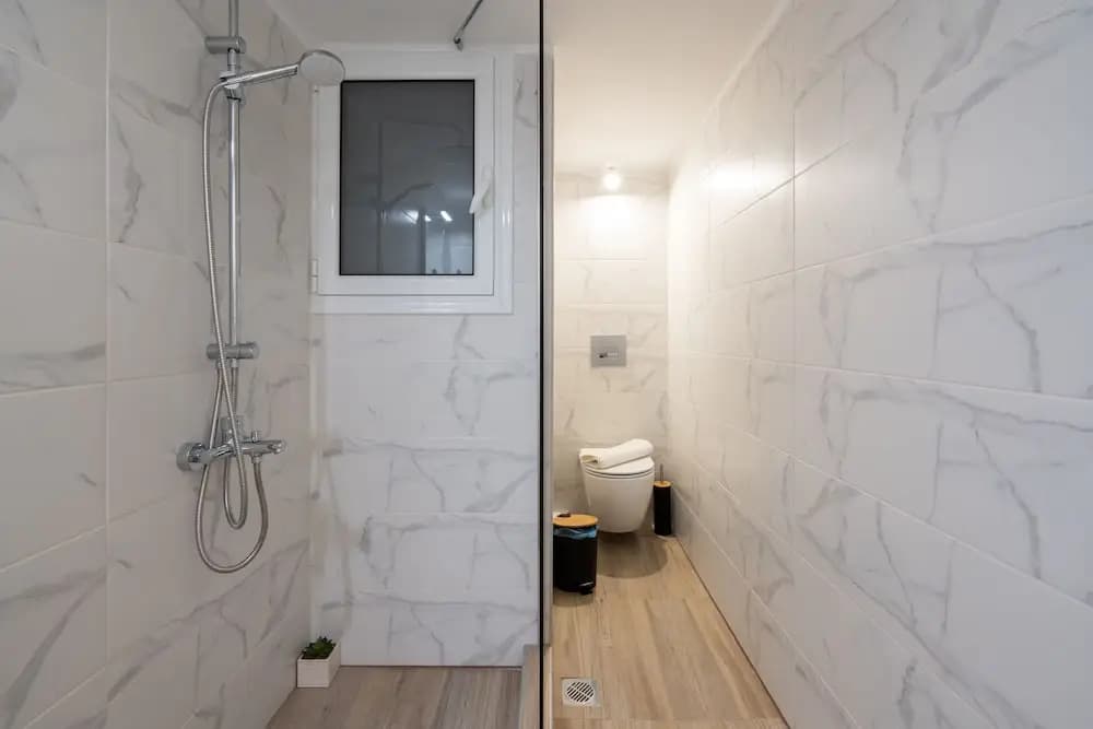 City Chic Apartment with Park View - photo 8