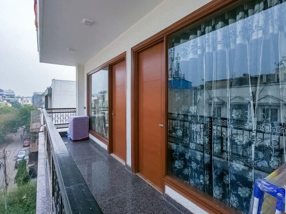 Under My Roof Luxury Apartment - photo 13