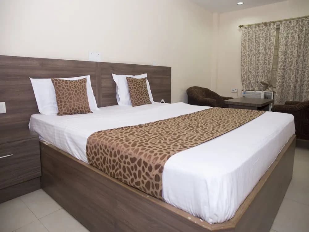 OYO 8109 Hotel Basera - main photo