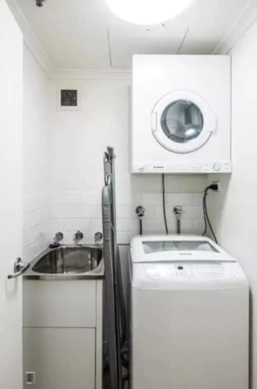Heart of Darling Harbour 1 bedroom Apartment - photo 13