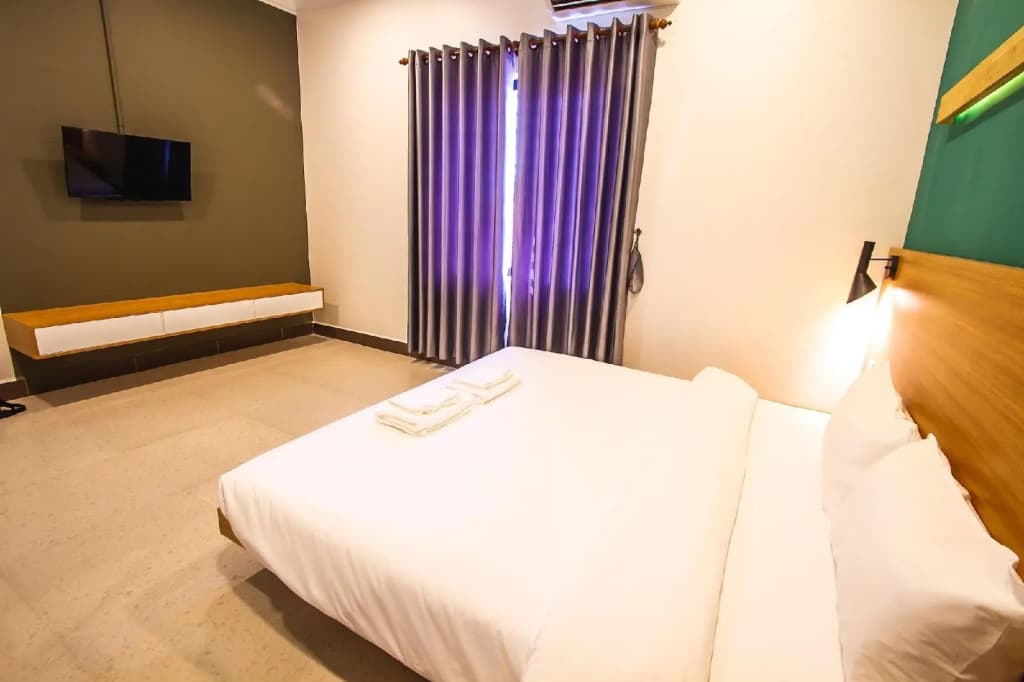 Sleep Pod Hostel - photo 19