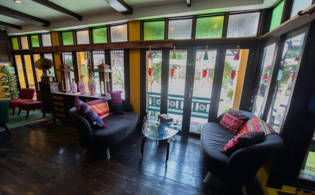 Yellow Lamoon Hotel - photo 10