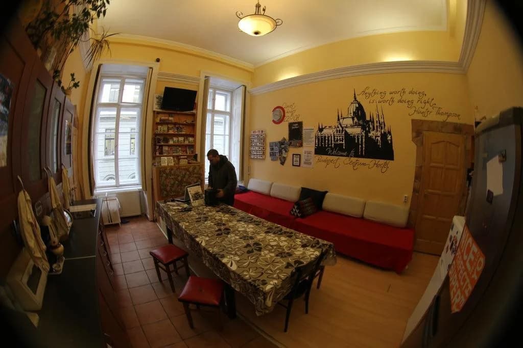 Budapest Centrum Hostel - photo 15