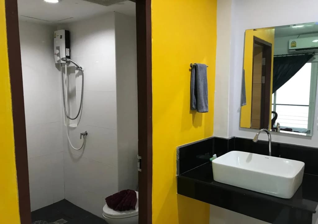 Bedbox Guesthouse & Hostel - photo 9