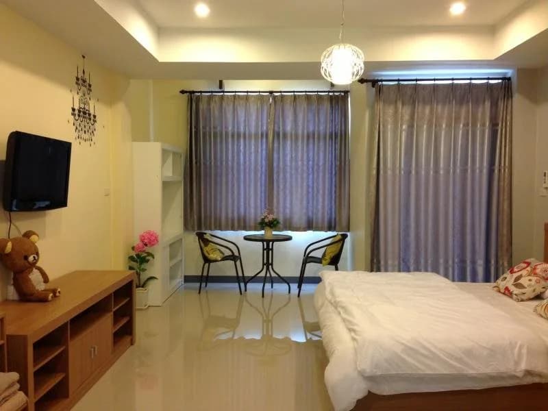 Bloom Inn - photo 2