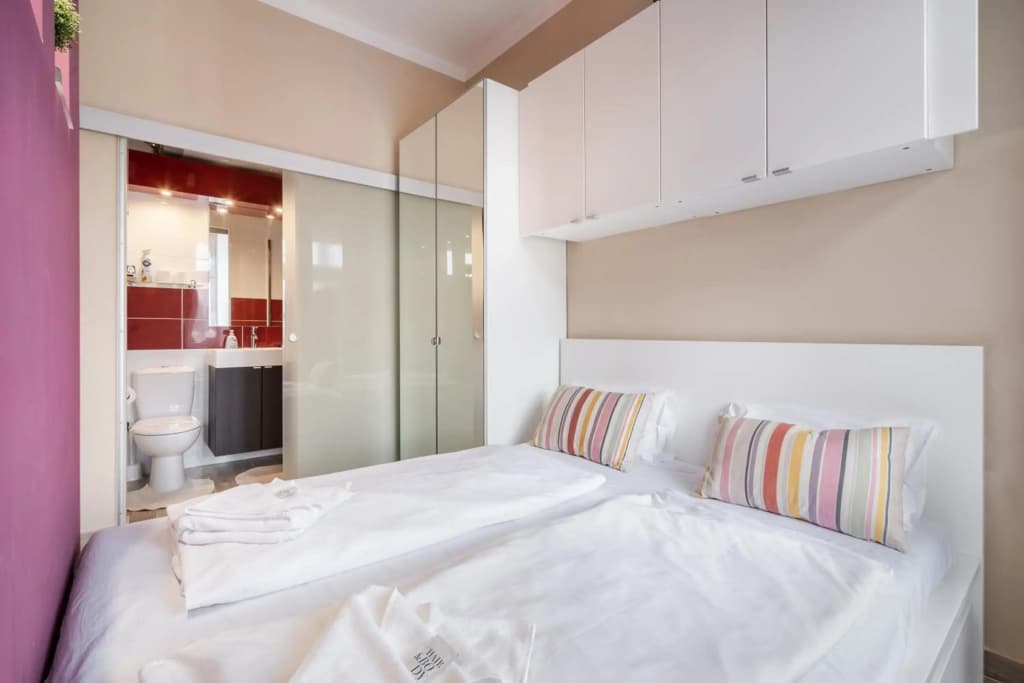 Pink Secrets Apartment - photo 6