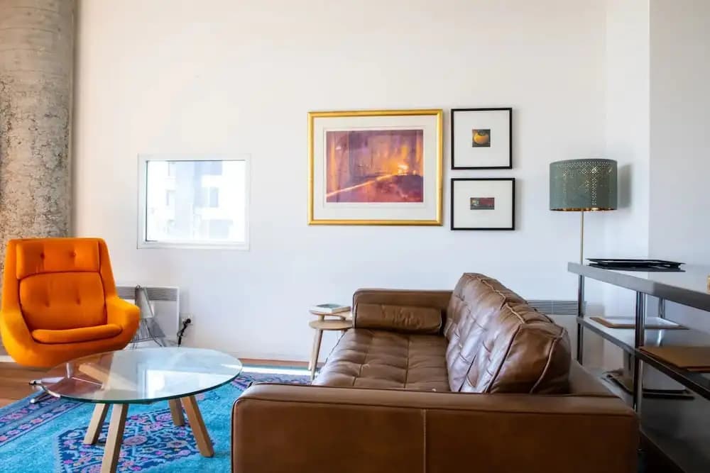 Stylish Warehouse Convert 2 Bedroom Apartment - photo 5