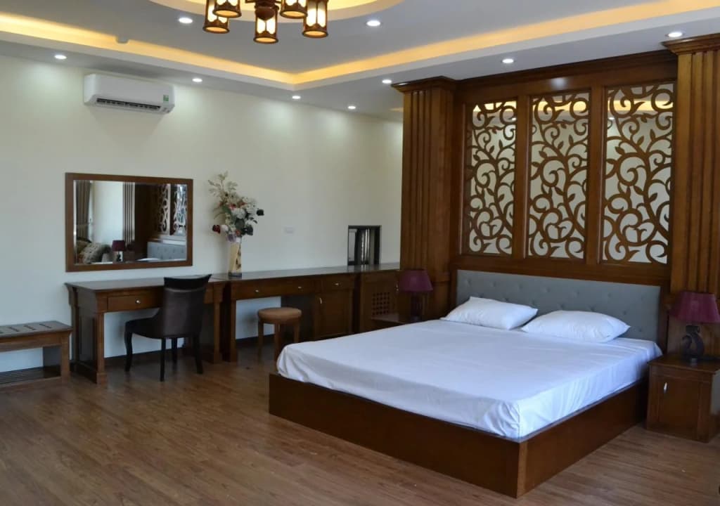 Ruby Ha Long Hotel - photo 2
