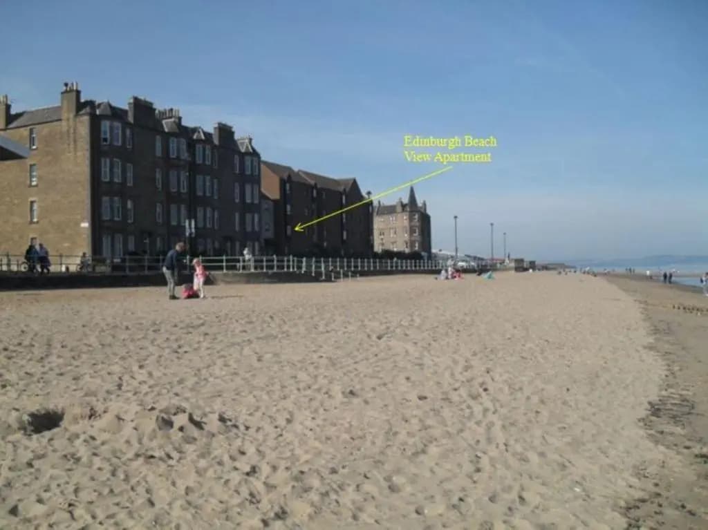 Edinburgh Beach View Apartment - photo 11