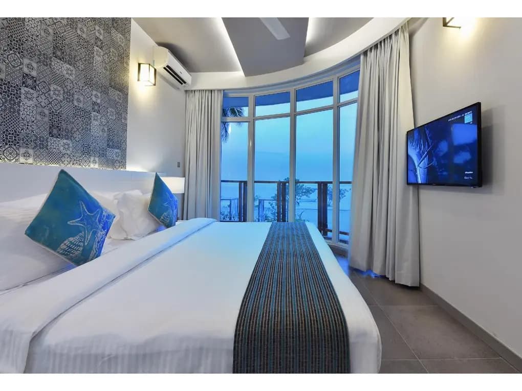 Velana Beach Hotel Maldives - photo 17