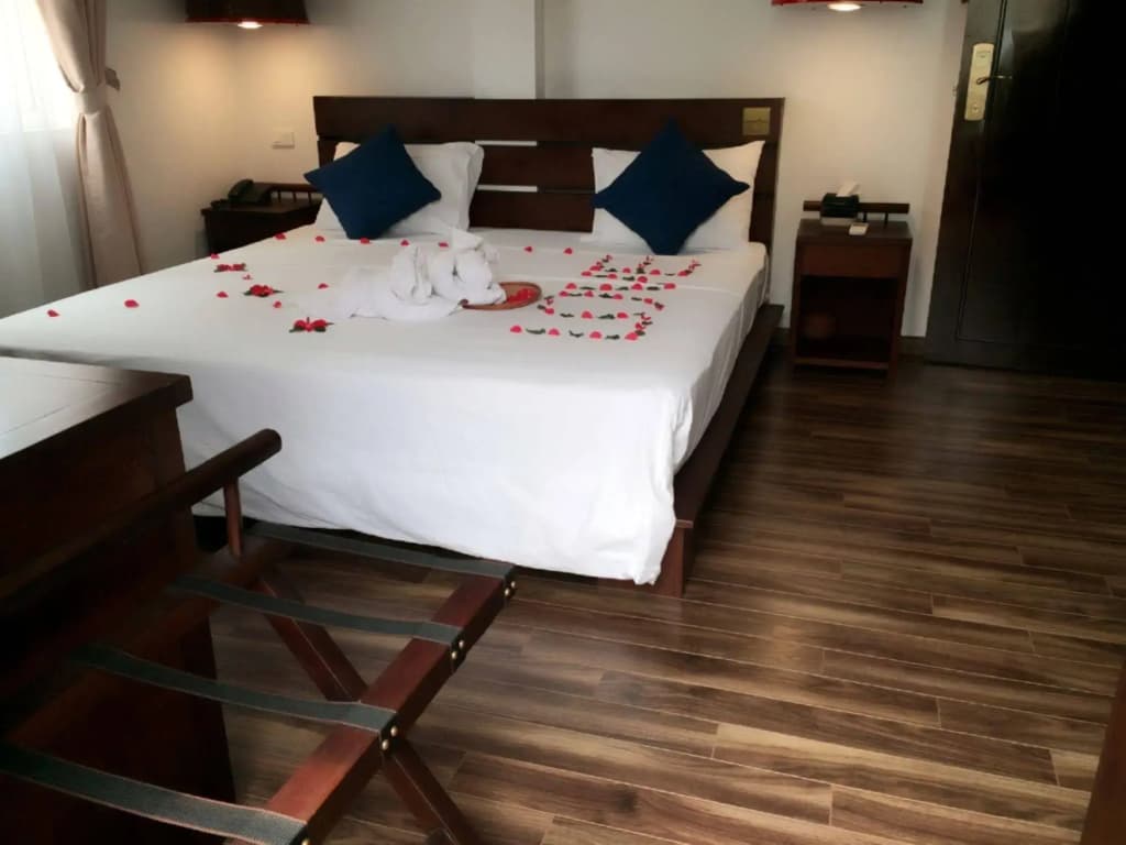 Cinnamon Hotel - photo 5