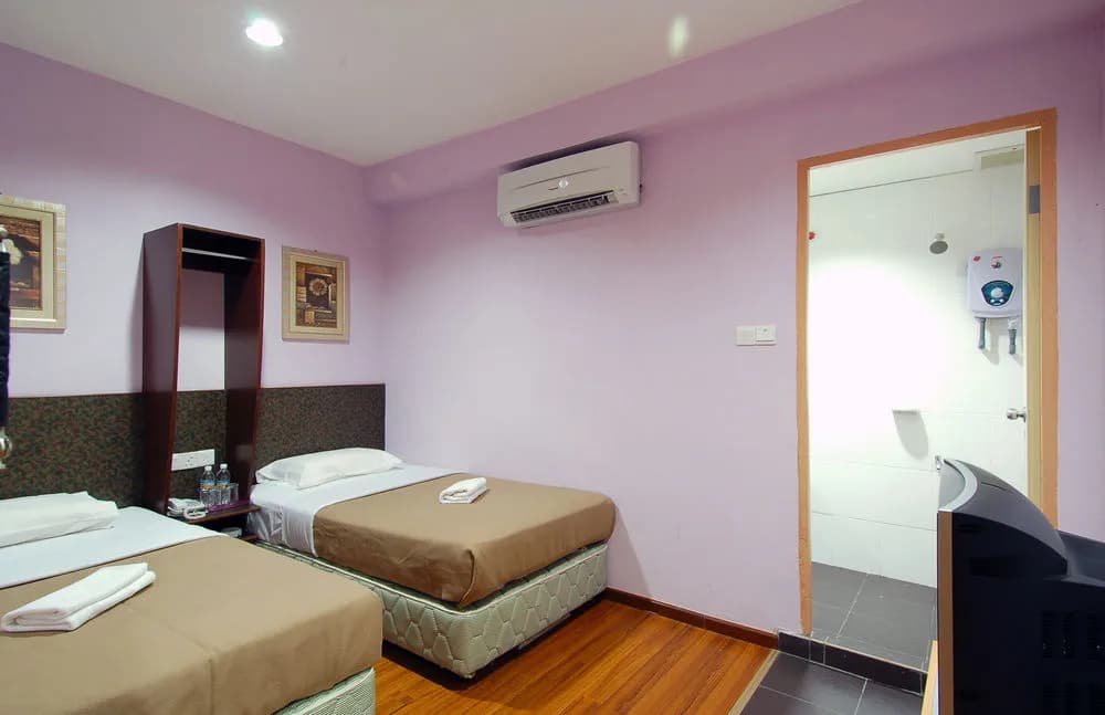Aristo Hotel @ Putatan - photo 13