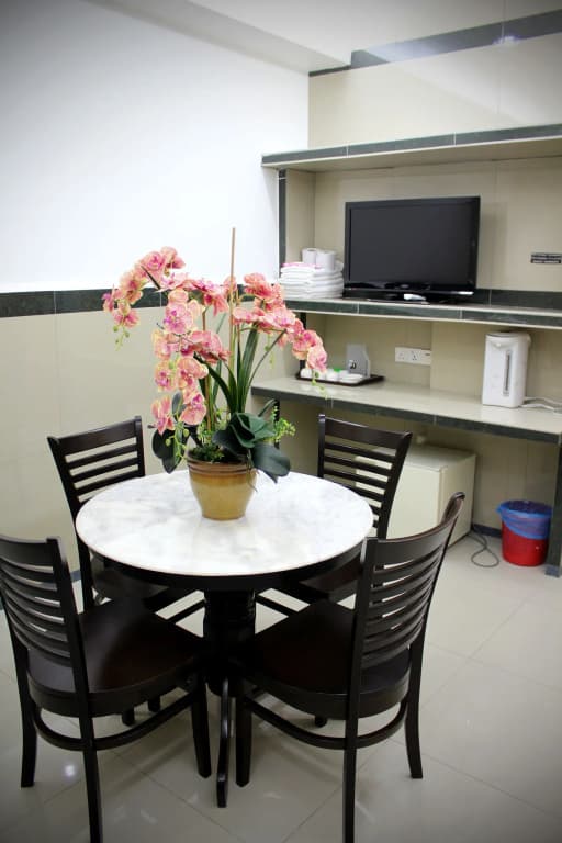 Burmahtel - Hotel - photo 23