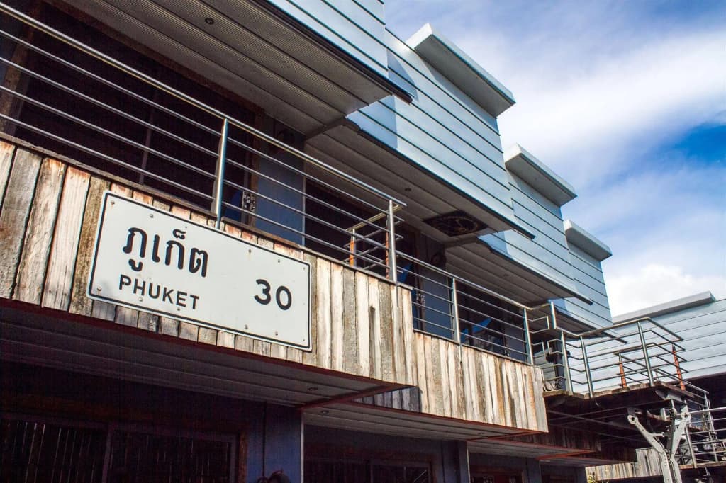 Nicky's Handlebar Hotel - photo 1