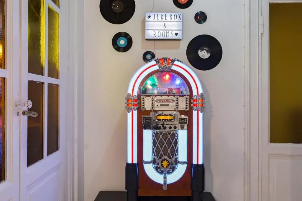 Jukebox & Rooms B&B - photo 14