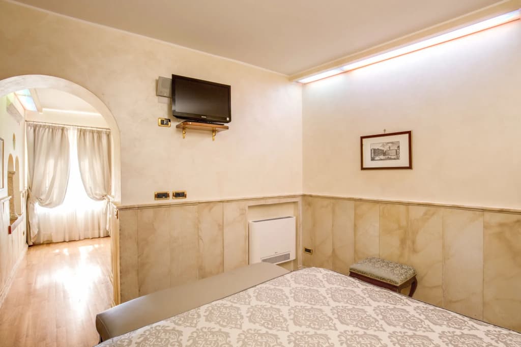 Pantheon Rooms - photo 6