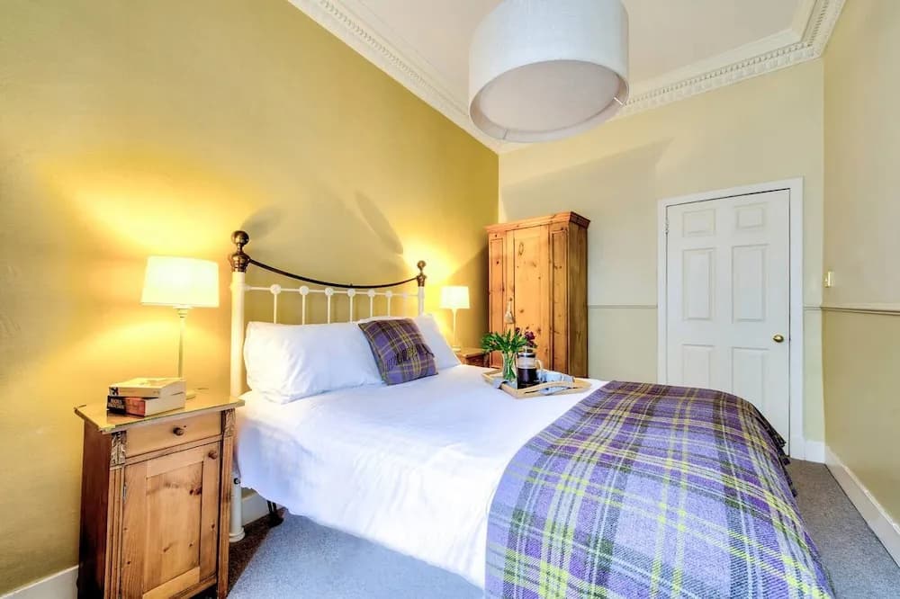 JOIVY 1-Bed Flat In Edinburgh Old Town - photo 5