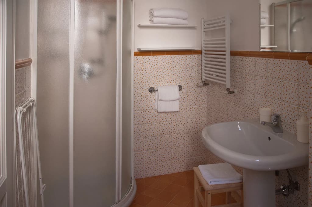 In Florence Apartments - photo 9