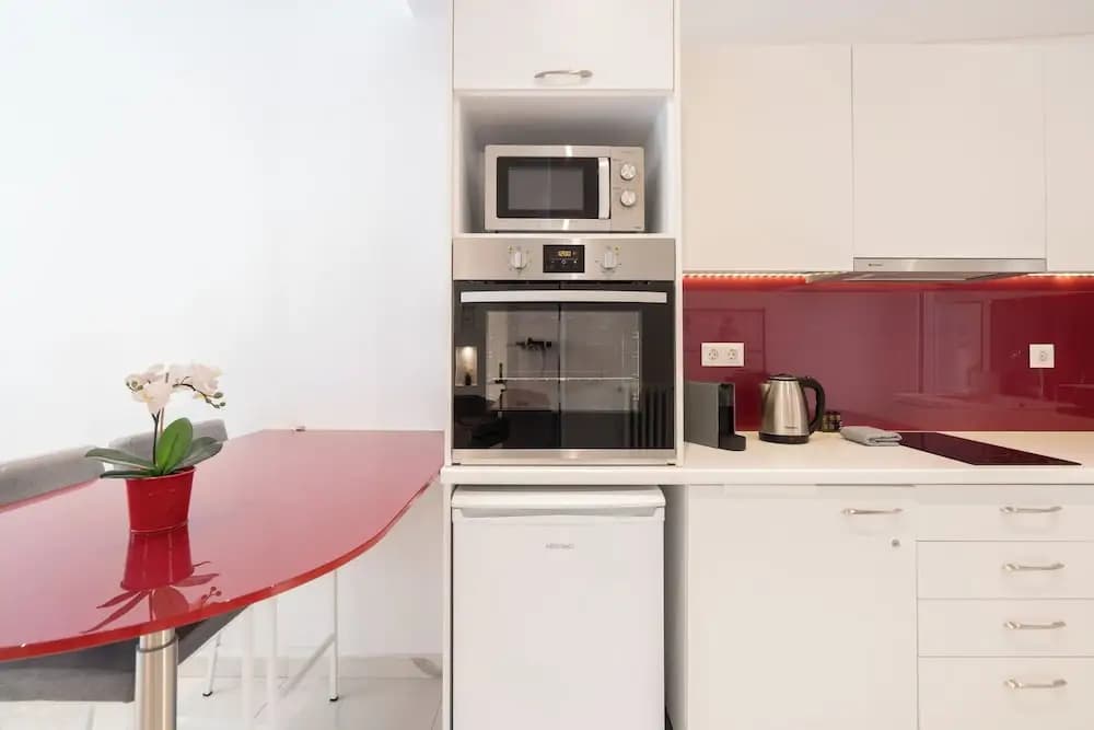 Sophisticated Modern Apt in Athens - photo 19