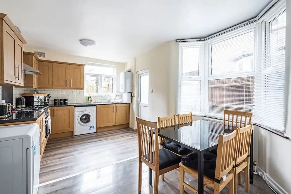 Comfortable 4-bed House - photo 15
