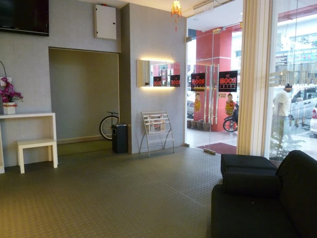 The Room Hotel - photo 2