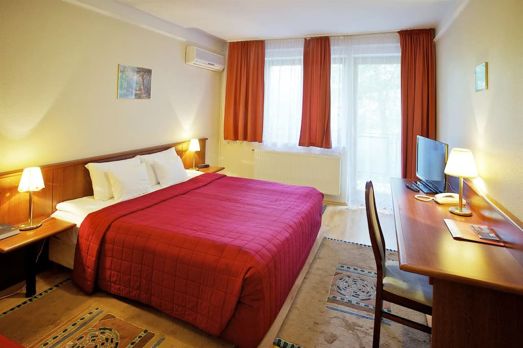 Gold Apartments - photo 4