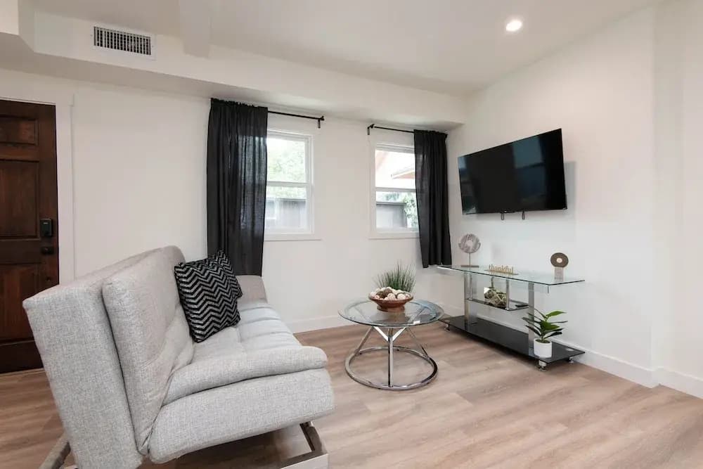 Beautiful House in Atwater Village - photo 4