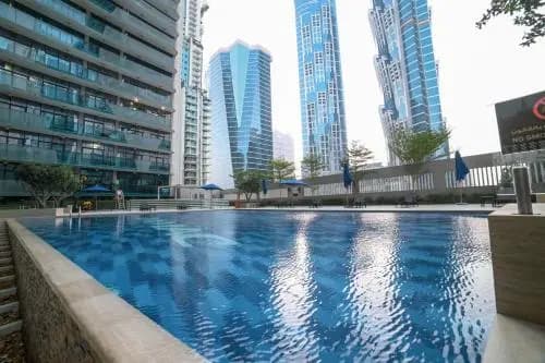 Luton Vacation Homes - Damac Maison Studio, Canal View - photo 12