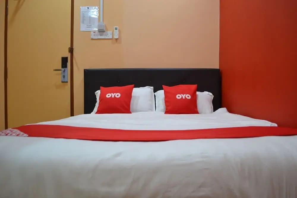 OYO 89691 Hotel Puteri Miqaila - photo 4