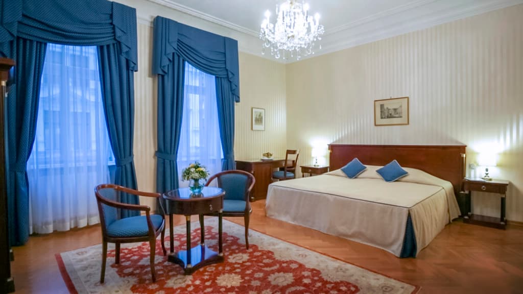 Ambassador Hotel - photo 3