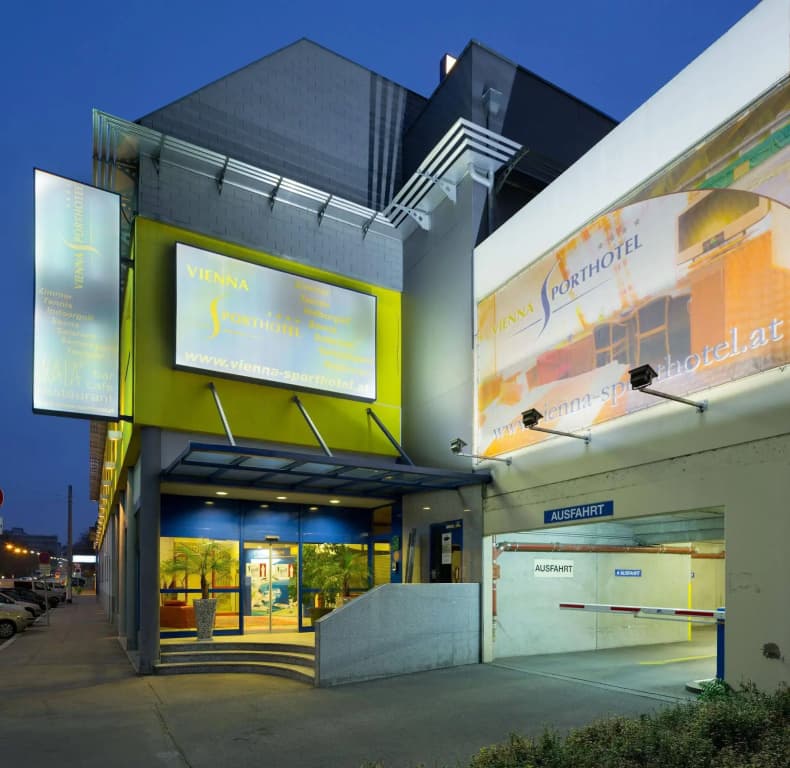 Vienna Sporthotel - photo 1