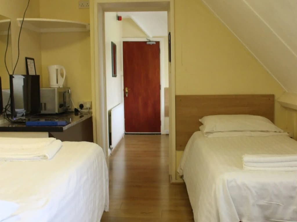 Debden Guest House - photo 28