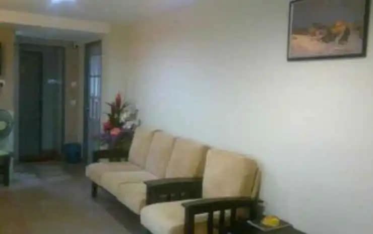 Budget Comfort Hostel - photo 10