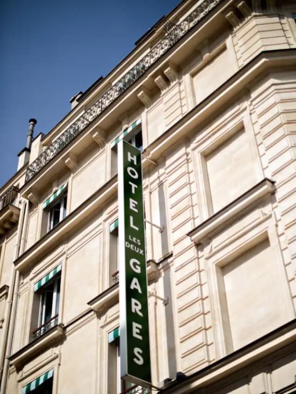 Les Deux Gares - photo 1