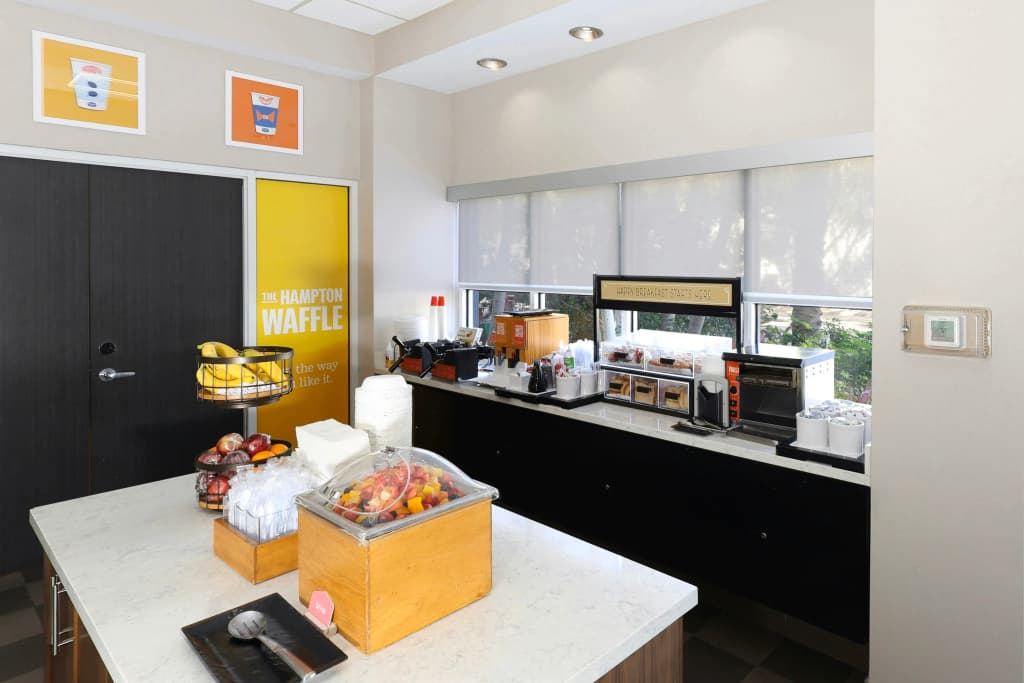 Hampton Inn Miami-Coconut Grove/Coral Gables - photo 35