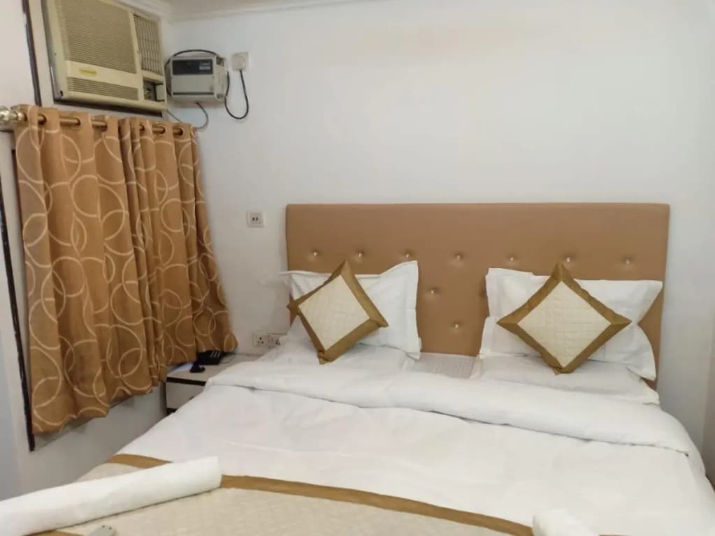 Hotel Shyam Palace - photo 12