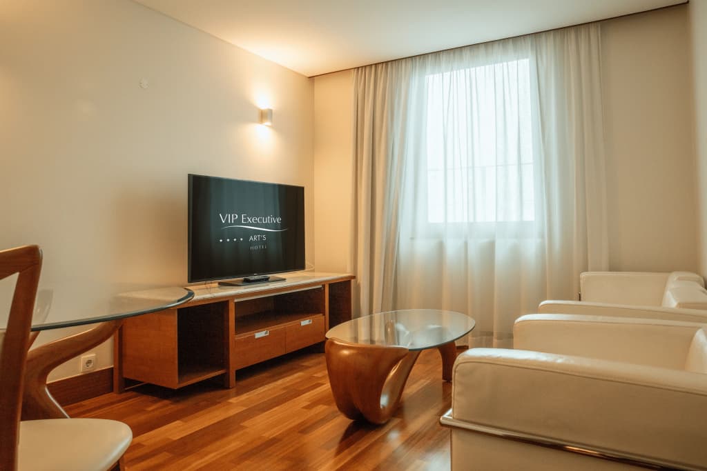 VIP Executive Art's Hotel - photo 6