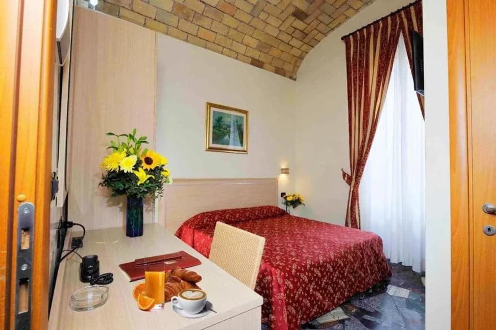 Hotel Campidoglio - photo 3