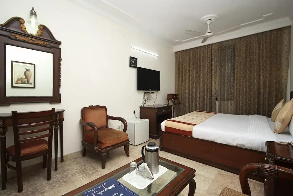 OYO 8505 Hotel Ashu Palace - photo 3